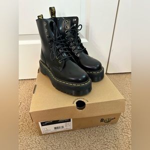 Jadon Dr. Martens